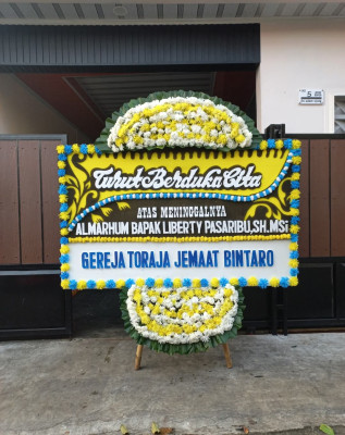 Papan Bunga Duka di Sei Kepayang Timur
